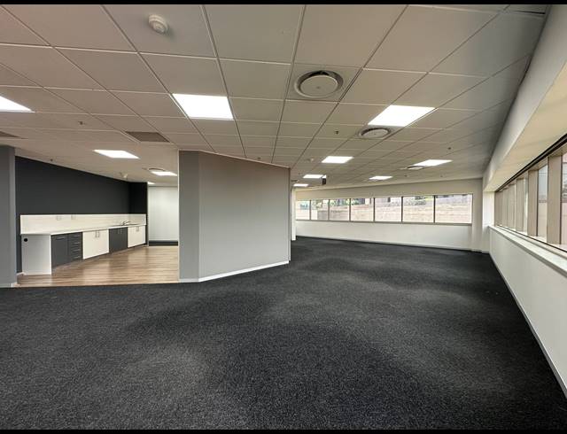 270M² OFFICE TO LET IN SANDTON CENTRAL